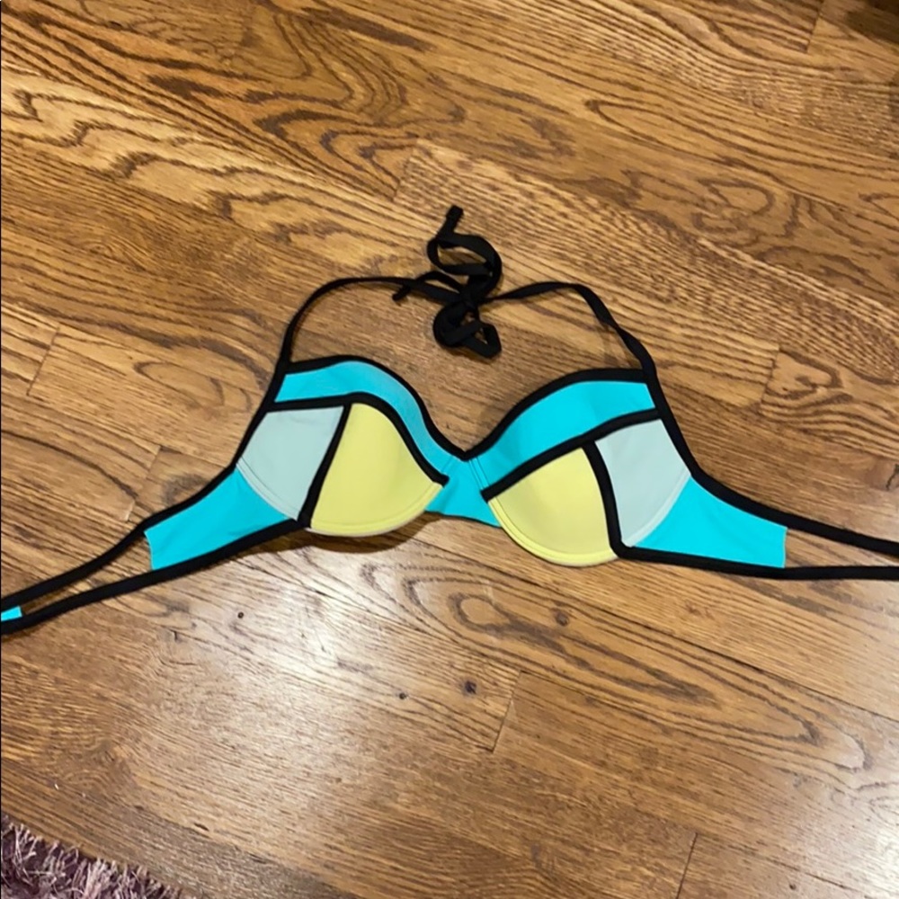 Bikini Top - Picture 3 of 4